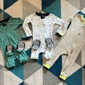 Burt’s Bees baby pajamas. Includes 3!